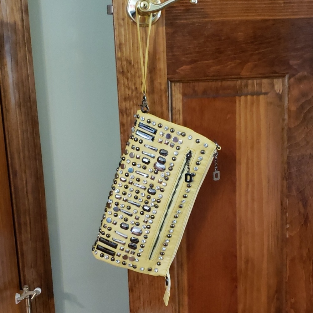 Yellow studded Convertable bag - Picture 2 of 8